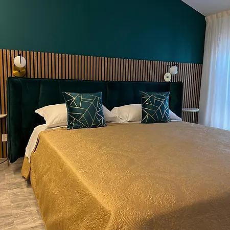 Loft Grand Lägenhet Sirmione